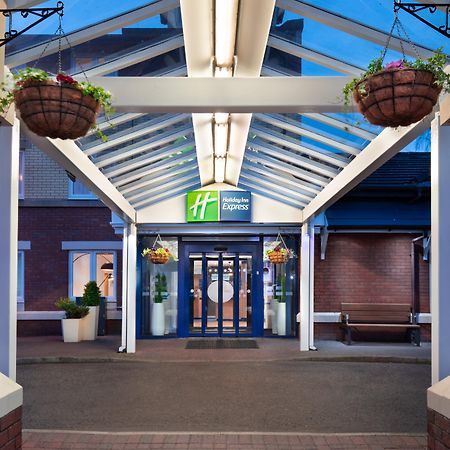 Holiday Inn Express Strathclyde Park M74, Jct 5 By Ihg Motherwell Exterior foto