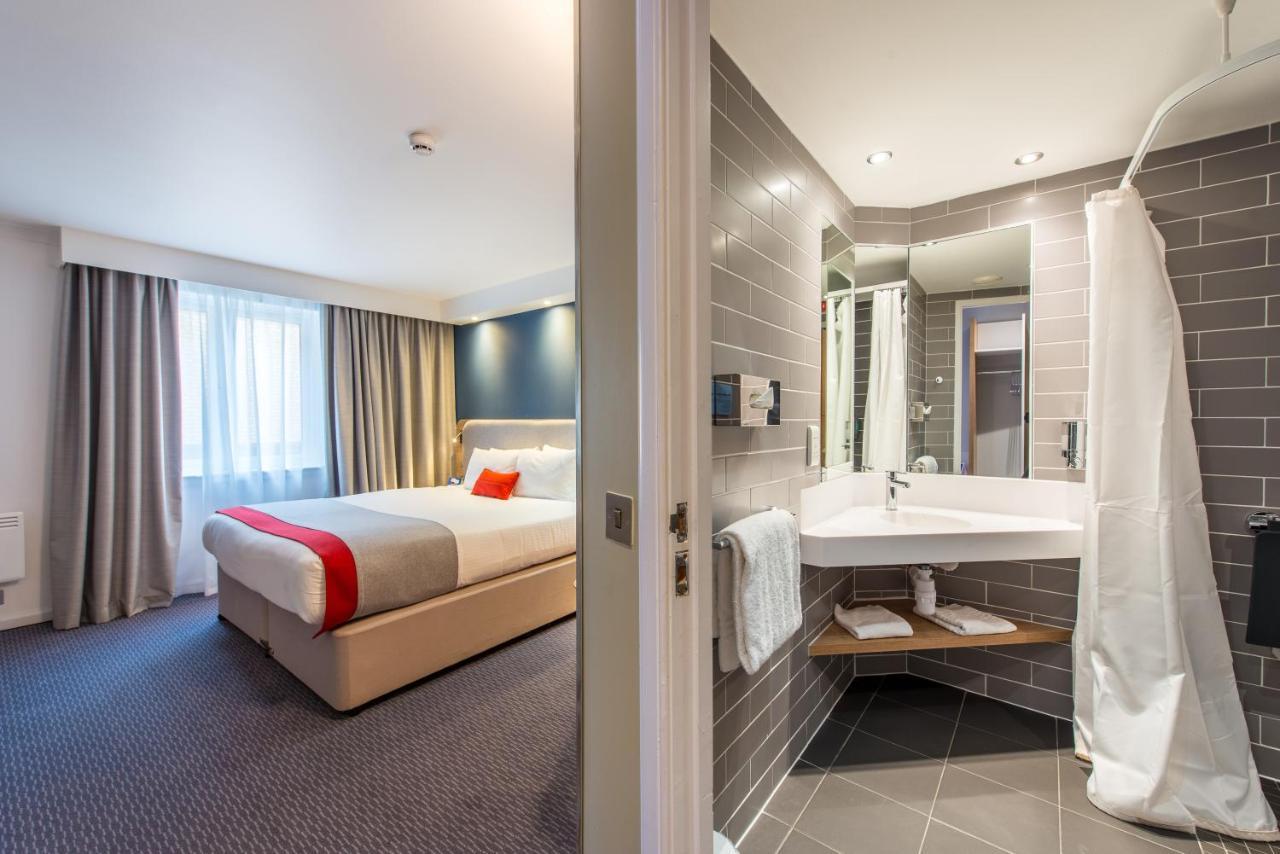 Holiday Inn Express Strathclyde Park M74, Jct 5 By Ihg Motherwell Exterior foto