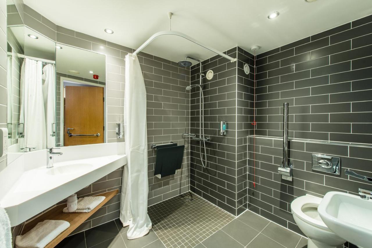 Holiday Inn Express Strathclyde Park M74, Jct 5 By Ihg Motherwell Exterior foto