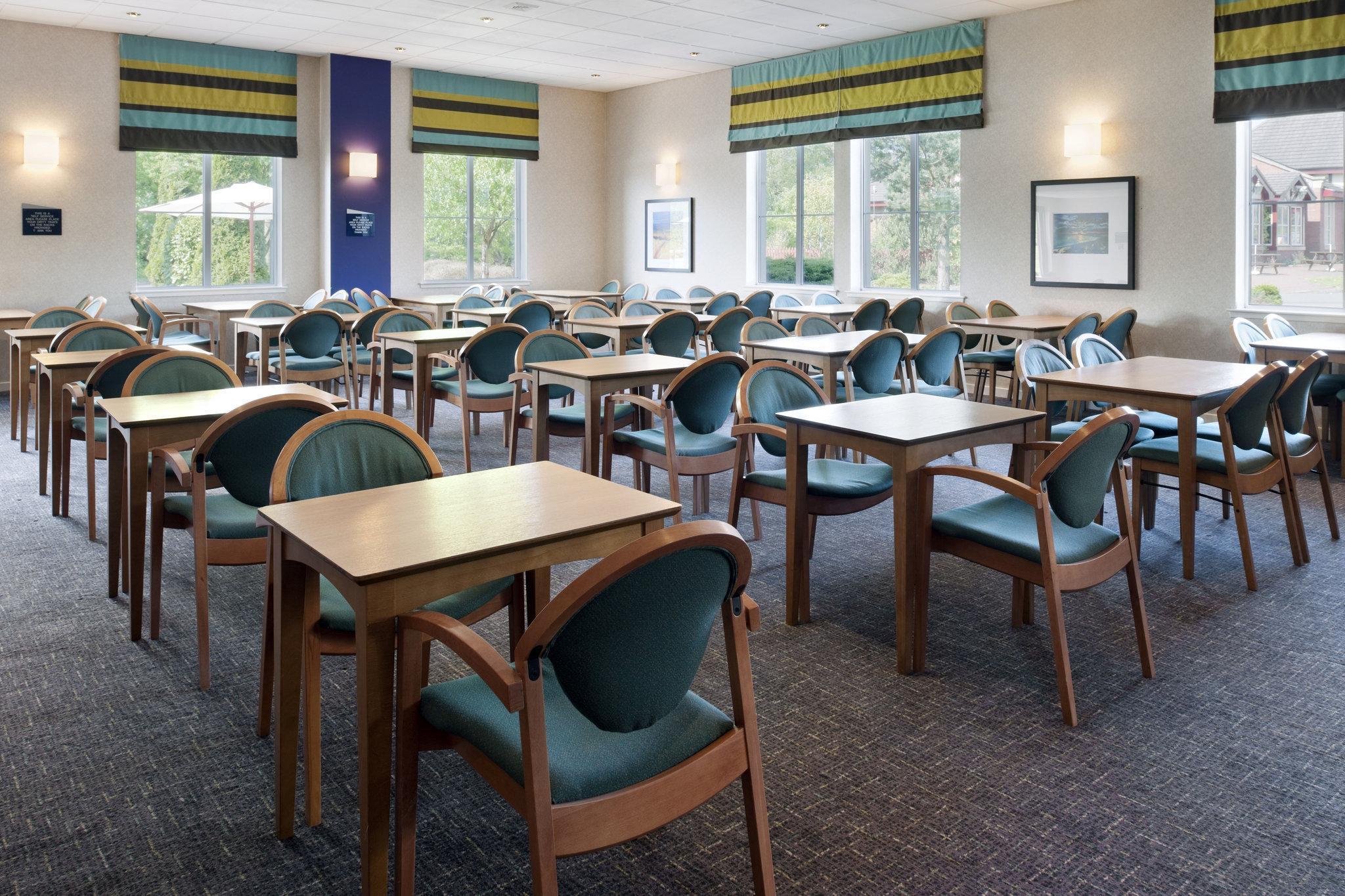 Holiday Inn Express Strathclyde Park M74, Jct 5 By Ihg Motherwell Exterior foto