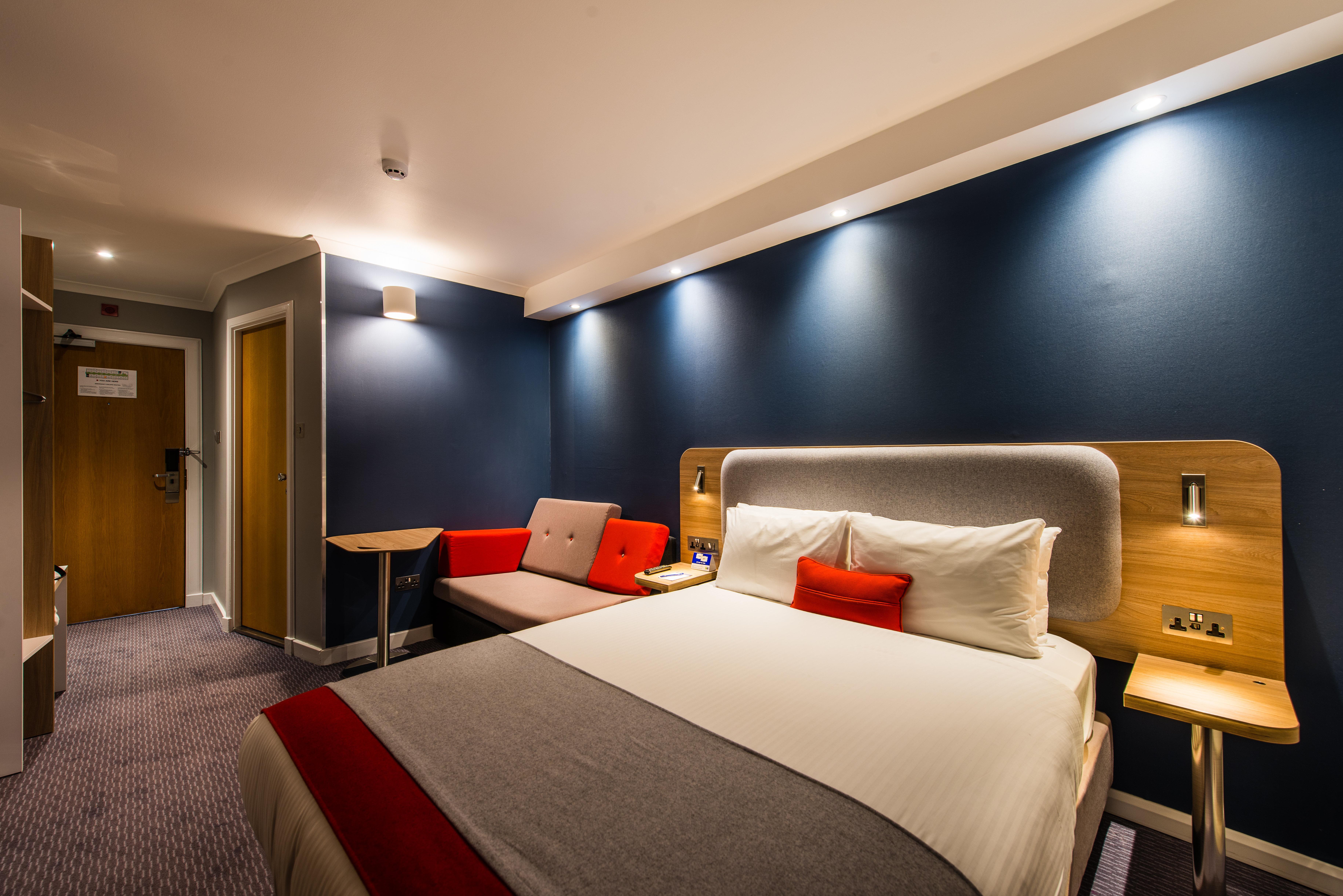 Holiday Inn Express Strathclyde Park M74, Jct 5 By Ihg Motherwell Exterior foto